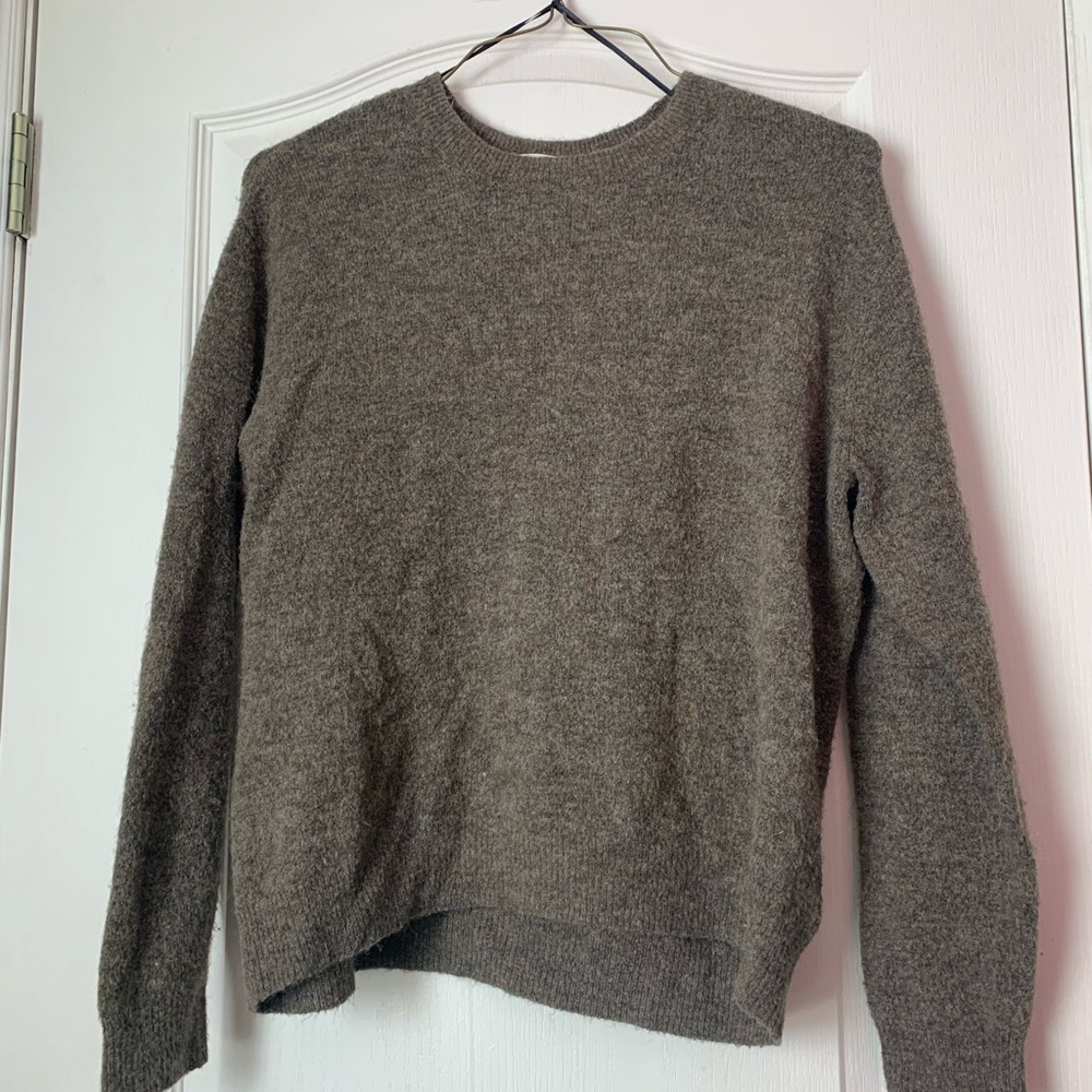 This is a brown-ish tan sweater from h&m.
